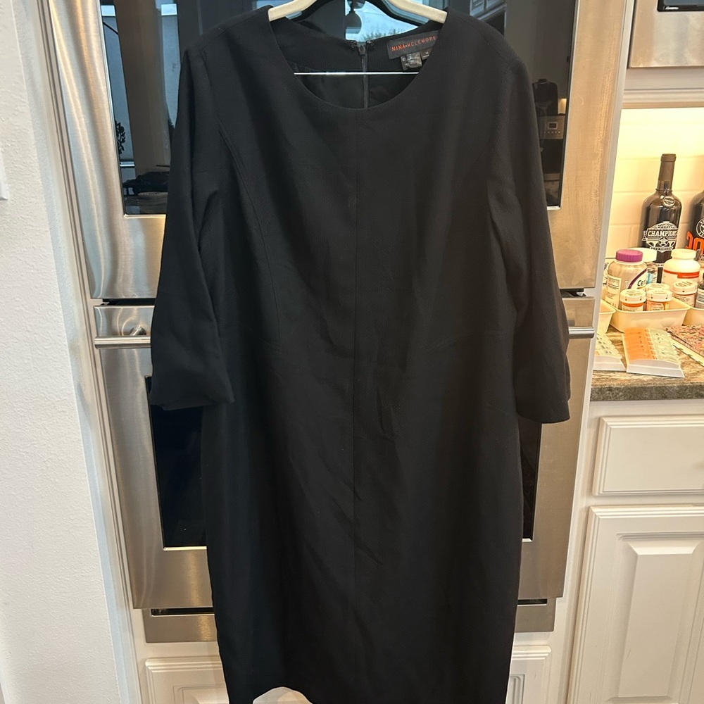 Nina Mclemore Black Midi Dress size 16 faint stains GUC